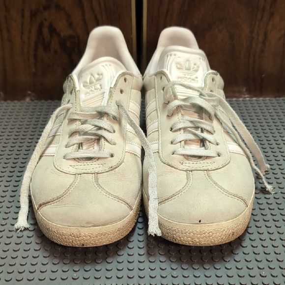 adidas Shoes - Adidas Gazelle Very Light Green/Tan